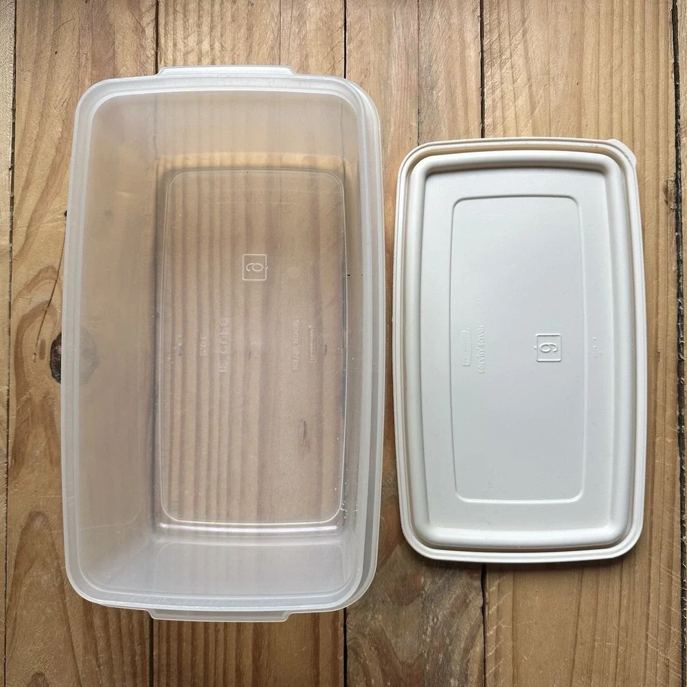 Vintage Rubbermaid Servin Saver #9 Rectangle Bread Loaf Storage Container 12 Cup